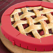Load image into Gallery viewer, Flexi-NoBurn Pie Crust Shield